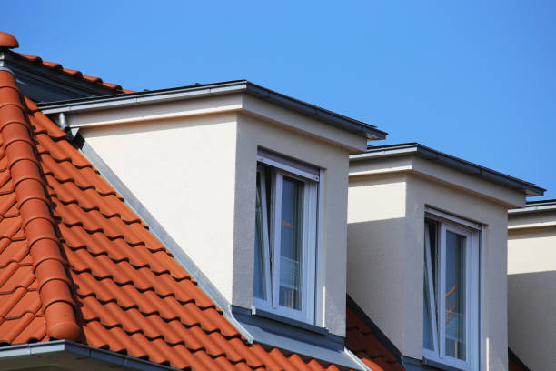 neues ziegeldach mit dachgauben - dachfenster stock-fotos und bilder
