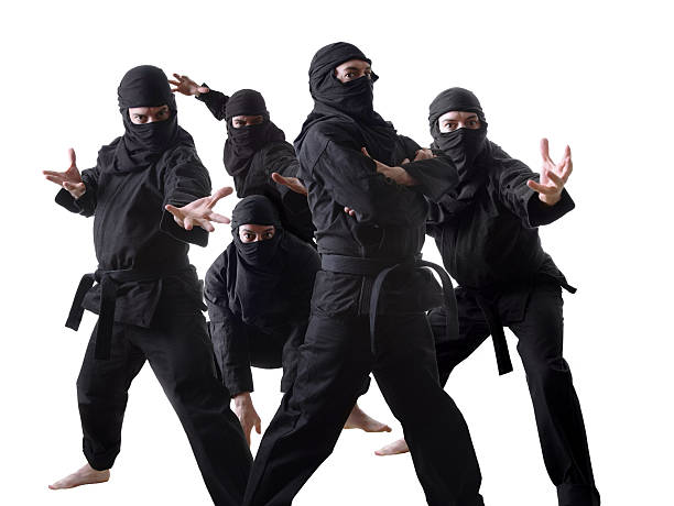 ninjas - ninja photos et images de collection