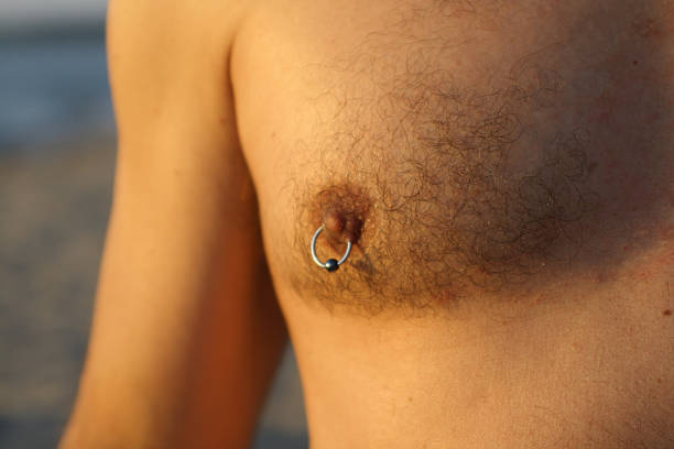 Männer nippel piercing