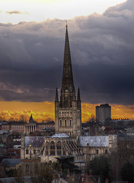 catedral de norwich - norwich imagens e fotografias de stock