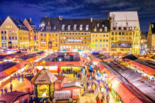 Night view over the world-famous Christkindlesmart Nürnberg and Altmarkt at night.