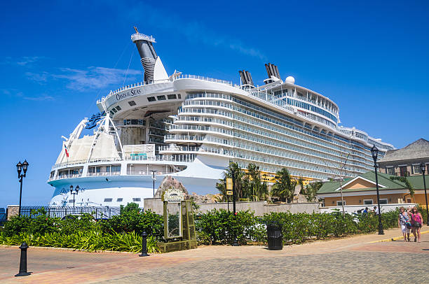 オアシスの海にホワイトホール、ジャマイカ - ジャマイカのファルマス 写真 ストックフォトと画像