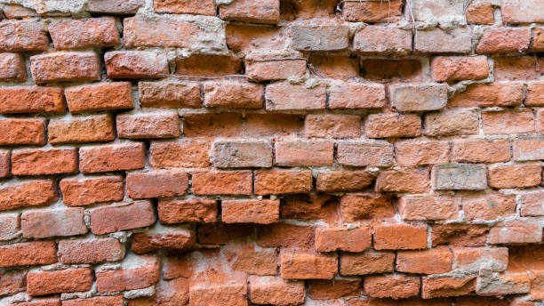 old brick wall - tadic stockfoto's en -beelden
