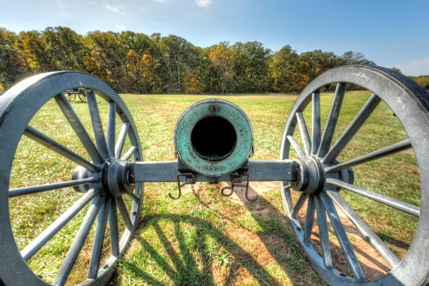 Old cannon in Manassas National Battlefield Park in Virginia Old cannon in Manassas National Battlefield Park in Virginia where the Bull Run battle was fought stonewall jackson stock pictures, royalty-free photos & images