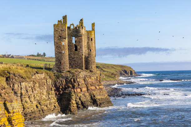 Old Keiss Castle in the Scottish Highlands Old Keiss Castle in the Scottish Highlands caithness stock pictures, royalty-free photos & images