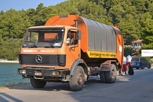 Mercedes-Benz L2213 Dumpster truck Classic Trucks From Brazil 