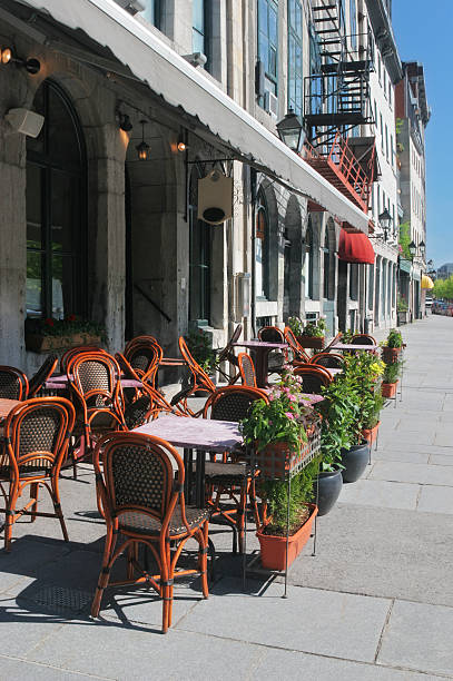 Old Montreal Summer Streetside Bistro  buzbuzzer montreal city stock pictures, royalty-free photos & images