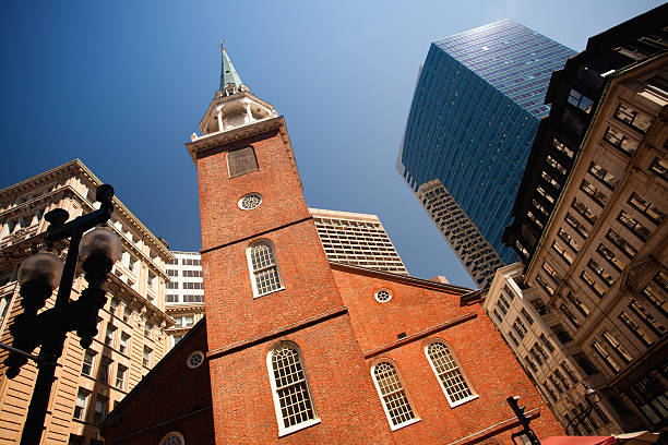 Old South Meeting House "Historical landmark on the Freedom Trail in Boston, Massachusetts, USA" boston tea party stock pictures, royalty-free photos & images