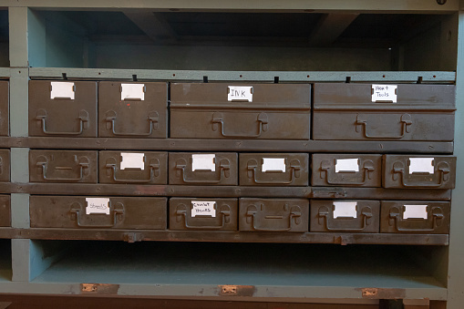 Alten Stahl Metall Schubladen Schrank Verwendet Fur Kunstlerbedarf