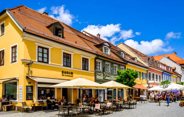 old town of murnau am staffelsee - bavaria Murnau, Germany - June 23: historic buildings at the old town of Murnau on June 23, 2021 lake staffelsee stock pictures, royalty-free photos & images
