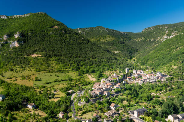 On the Pilgrimage way to Saint Guilhem le Desert Scenic view of the village of Peyreleau which is located at the confluence of the Tarn river and La Jonte river gorges du tarn stock pictures, royalty-free photos & images