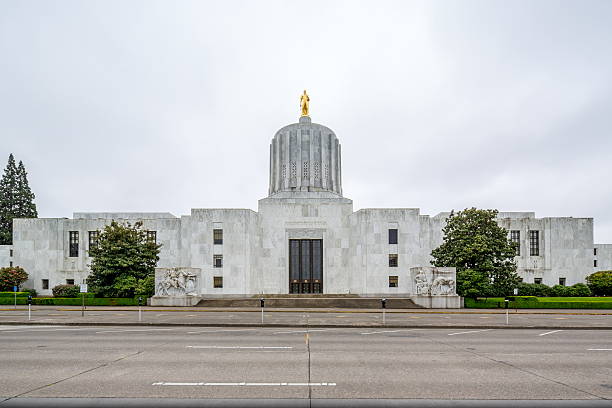 Oregon State Capitol Building  oregon state capitol stock pictures, royalty-free photos & images