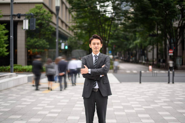 東京のビジネスマンの屋外イメージ - 丸の内 ストックフォトと画像