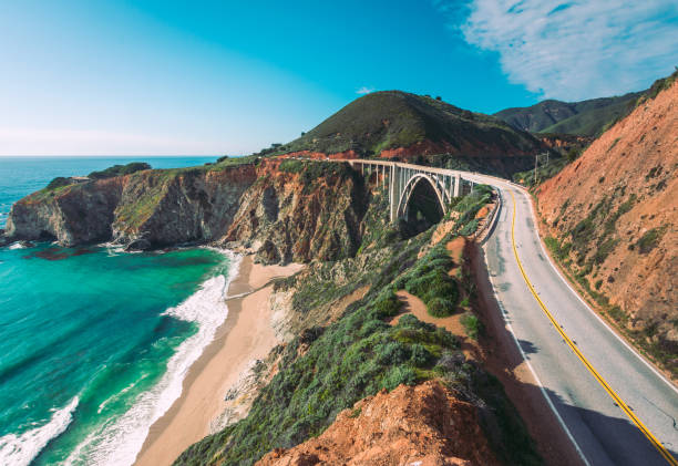 太平洋海岸線，從1號公路，加利福尼亞州的景色 - 自駕遊 個照片及圖片檔