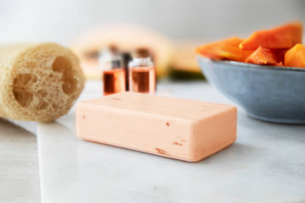 jabón barof extracto de papaya - papaya soap fotografías e imágenes de stock