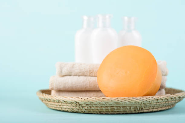 spa de jabón de papaya - papaya soap fotografías e imágenes de stock