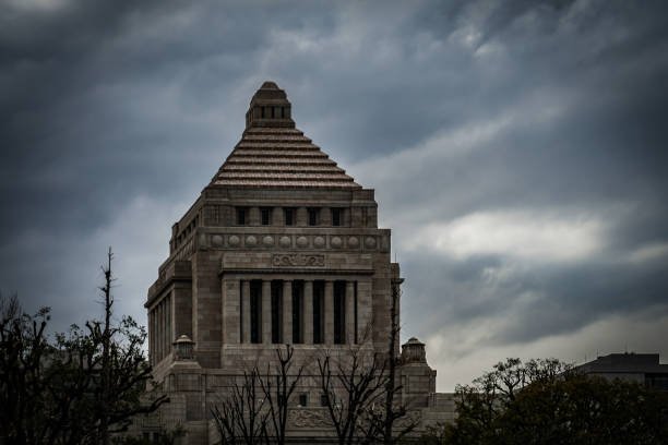議会と曇り空 - japan ストックフォトと画像