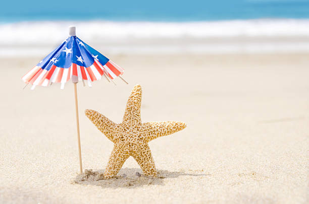 patriotic usa background with starfishes - july 4 stok fotoğraflar ve resimler