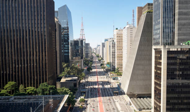 avenida paulista (paulista avenue), sao paulo city, brazil - avenida paulista - fotografias e filmes do acervo