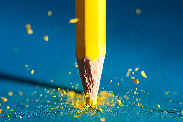 pencil explode - kleurpotloden accident stockfoto's en -beelden