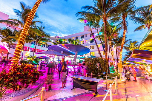 People Enjoy Nightlife At Ocean Drive In The Clevelander Bar Stock Photo - Download Image Now ...