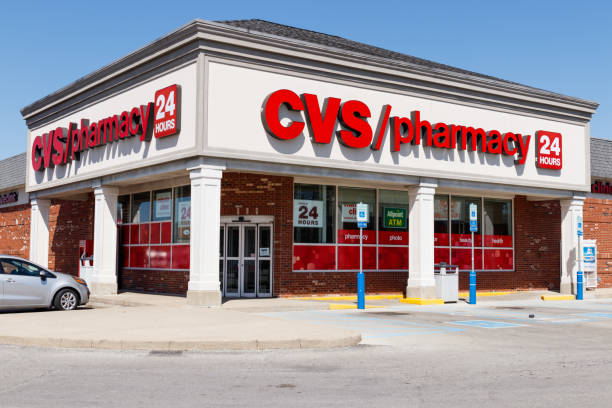 CVS Pharmacy Retail Location. CVS last week started selling CBD in eight states II Anderson - Circa April 2018: CVS Pharmacy Retail Location. CVS last week started selling CBD in eight states II chain store stock pictures, royalty-free photos & images