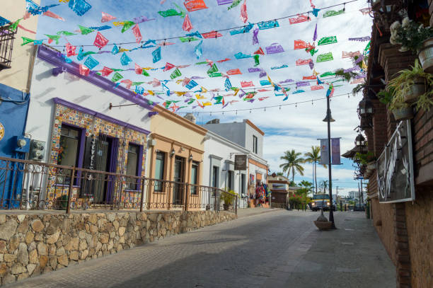 風景如畫和五顏六色的墨西哥小鎮聖約瑟德爾卡波 - has san hawkins 個照片及圖片檔