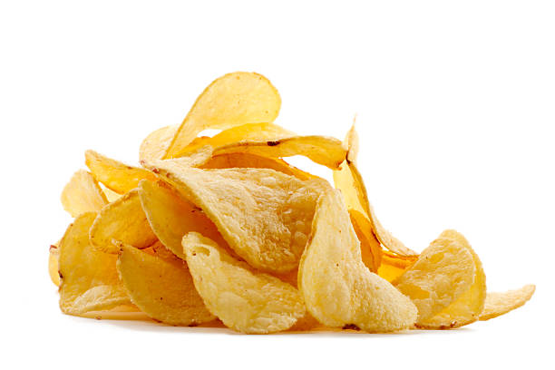 haufen von chips - chips potato stock-fotos und bilder