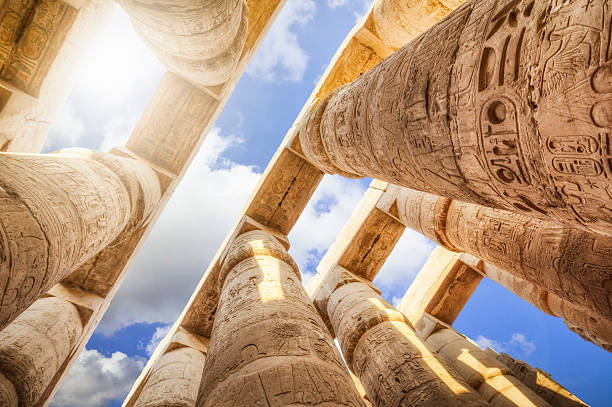 pillars of the great hypostyle hall from karnak temple - egypte stockfoto's en -beelden