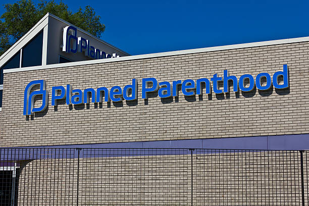 Planned Parenthood Location I Indianapolis, US - June 17, 2016: Planned Parenthood Location. Planned Parenthood Provides Reproductive Health Services in the US I abortion clinic stock pictures, royalty-free photos & images