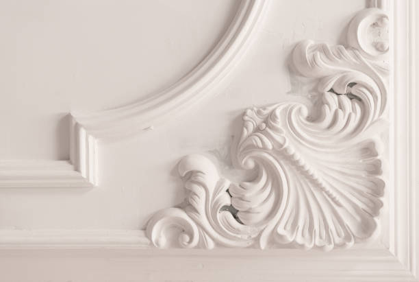 plaster molding in the room unfinished plaster molding on the ceiling. decorative gypsum finish. plasterboard and painting works moulding trim stock pictures, royalty-free photos & images