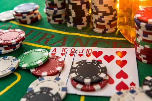 Poker Cards And Casino Chips By Whisky On Green Table Stock Photo -  Download Image Now - iStock