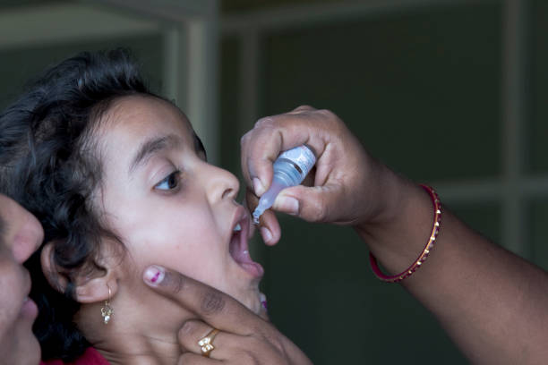 vacuna contra la polio en india - polio fotografías e imágenes de stock
