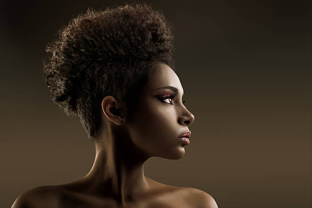портрет афро-американских модель моды. - african american woman eyelashes с...