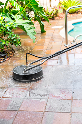 Power Waschen Residential Pool Patio Fliesen Stockfoto Und Mehr