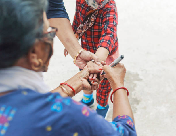 西孟加拉邦的豆類脊髓灰質炎疫苗接種方案 - polio 個照片及圖片檔
