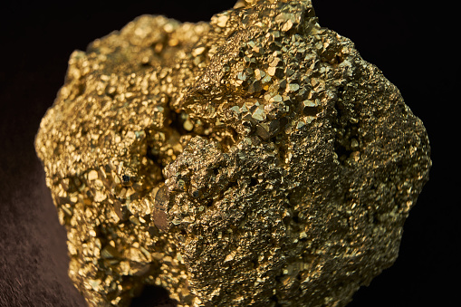 Sumber mineral logam