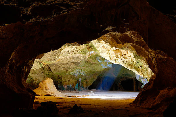 caverna quadriki - aruba imagens e fotografias de stock