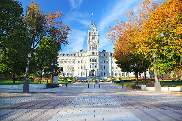 Quebec City Parliament Building and Park  buzbuzzer quebec city stock pictures, royalty-free photos & images