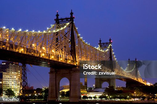 istock Queensboro Bridge & Roosevelt Island at Dusk 108268142