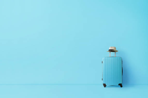 concetto pronto per viaggiare - suitcase foto e immagini stock