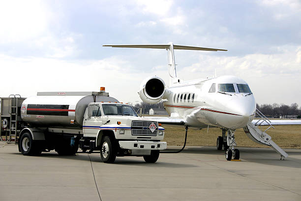 Refueling Corporate Jet  private airplane stock pictures, royalty-free photos & images
