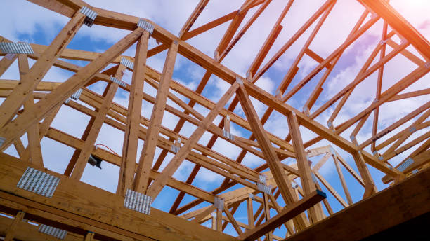 Residential home framing view on new house wooden under construction Residential construction home framing view on new house wooden under construction house   neighborhood  wood stock pictures, royalty-free photos & images