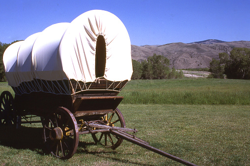 グランド野営地ランデブー ワイオミング州コネストーガ幌馬車を復元 アメリカ合衆国のストックフォトや画像を多数ご用意 Istock