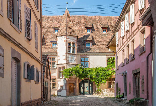 Riquewihr city view of Riquewihr, a town in Alsace, France riquewihr stock pictures, royalty-free photos & images