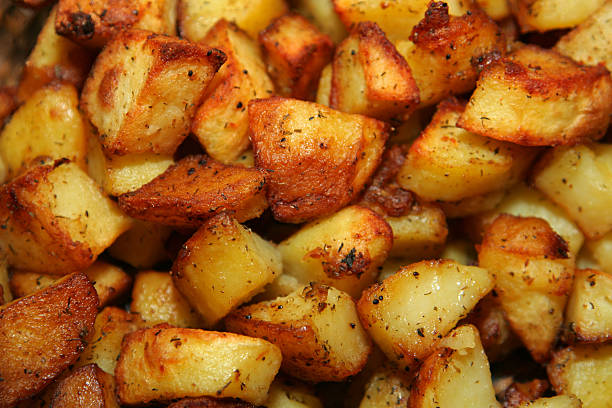 patatas asadas - nutrientes papas al horno fotografías e imágenes de stock