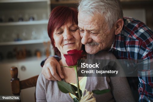 istock Romantic senior couple 946052166