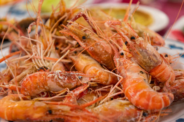 Salt-boiled live shrimp (Prawning, prawn fishing) Salt-boiled live shrimp (Prawning, prawn fishing) taiwan food prawn snack stock pictures, royalty-free photos & images
