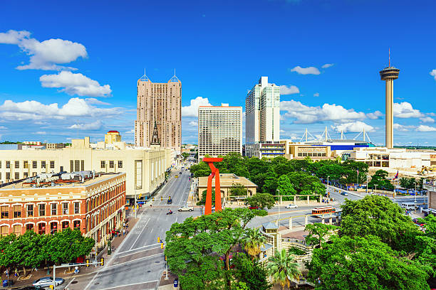 San Antonio Skyline San Antonio, Texas, USA downtown skyline. san antonio stock pictures, royalty-free photos & images