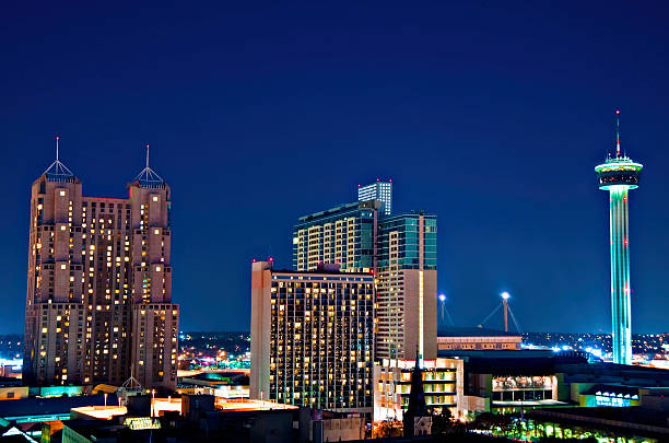 vista aérea de la ciudad de san antonio, texas, torre de la america's - san antonio fotografías e imágenes de stock